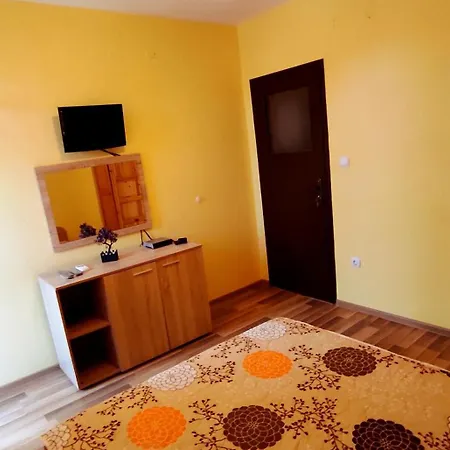 сиракови チェルノモレツ